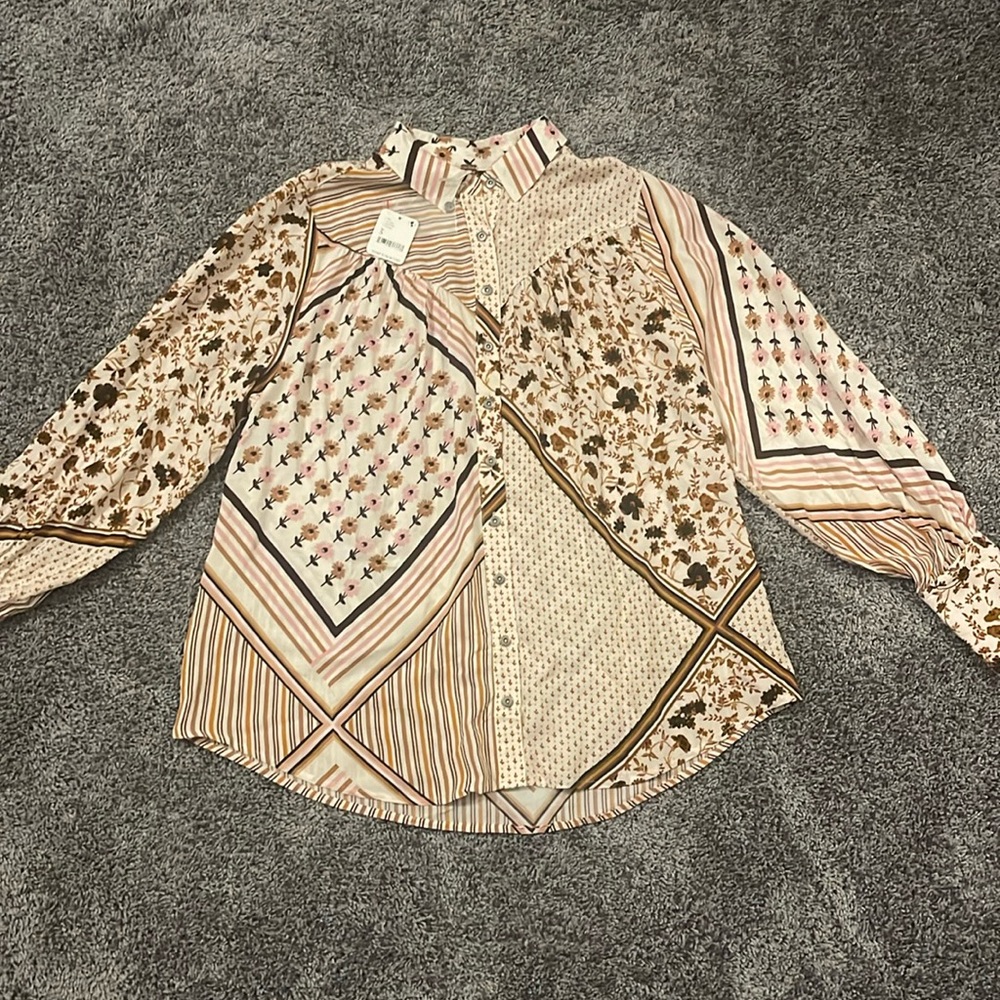 FREE PEOPLE TOP ❤️SALE